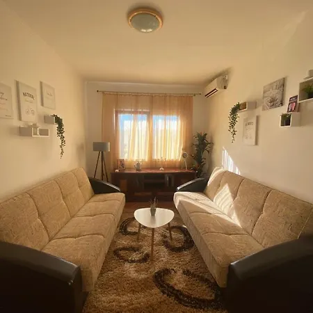 빌라 House Pejovic 포드고리차