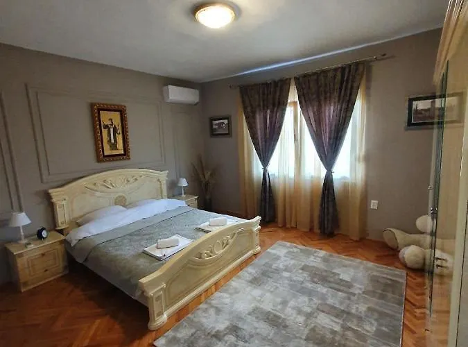 House Pejovic Вілла